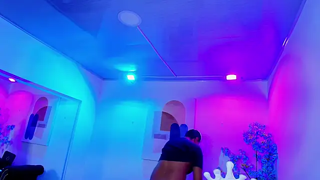 TarlyWho online show from April 2026 11:22:02 AM