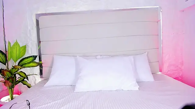 AitanaNoa online show from April 2026 08:09:01 PM