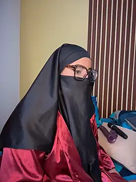 Chandra Yusef online show from March 2026 11:01:01 PM