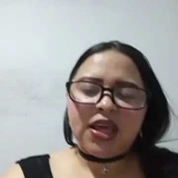Snapshot of violetapeeveet chatting on April 2026 11:30:02 AM violetapeeveet online show from April 2026 11:30:02 AM
