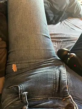 aleexii s online show from April 2026 03:22:02 PM