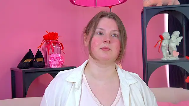 MelodyMoores online show from May 2026 06:52:02 AM