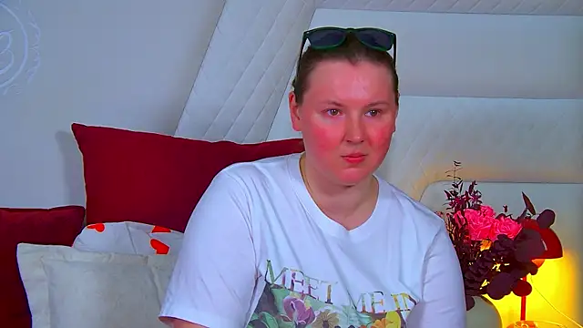 MelodyMoores online show from July 2026 06:37:02 AM