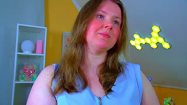 MelodyMoores online show from July 2026 07:01:01 AM