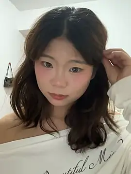 Smallwood 29 online show from April 2026 03:58:01 PM