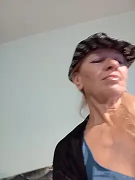 ViktoriaSexi1 online show from April 2026 05:28:01 PM