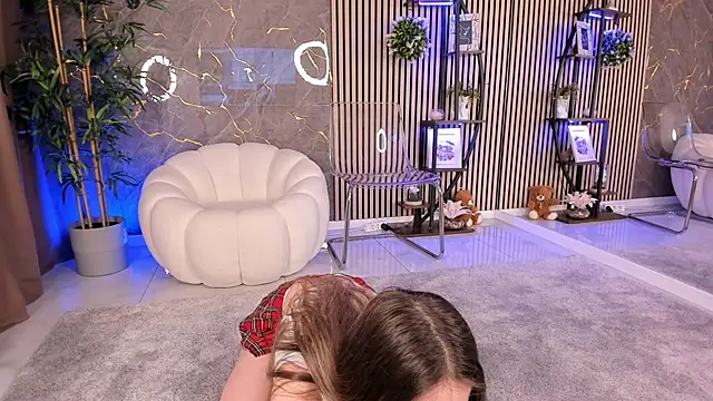 Velvet Spell online show from March 2026 04:18:01 AM