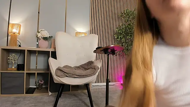 Velvet Spell online show from June 2026 02:49:01 AM