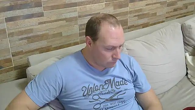 lustonfan online show from May 2026 12:24:02 PM