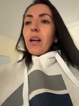 SamanthaWalker  online show from June 2026 01:33:01 PM