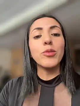 SamanthaWalker  online show from June 2026 03:10:02 PM