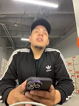 OliverTabordaa online show from March 2026 06:56:01 PM