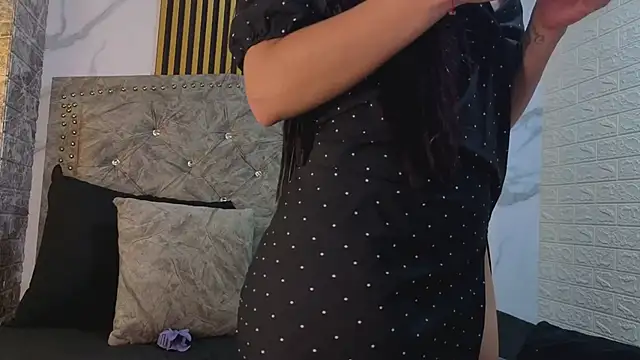 LyraenBlue online show from April 2026 05:33:02 PM