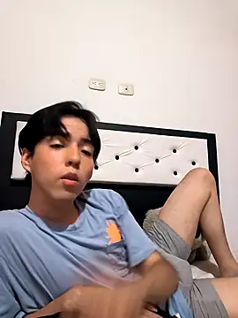 Lucca  555 online show from March 2026 02:02:02 AM