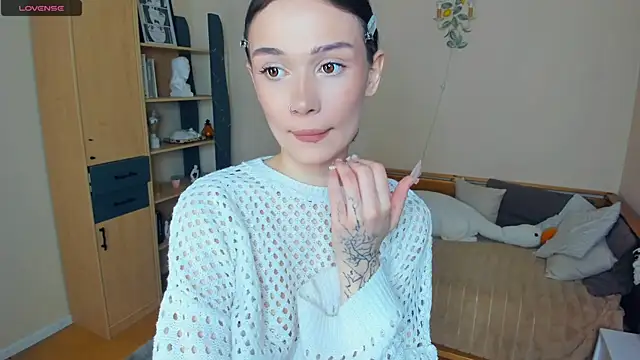 Snapshot of LynnCiprian chatting on May 2026 08:16:02 PM LynnCiprian online show from May 2026 08:16:02 PM