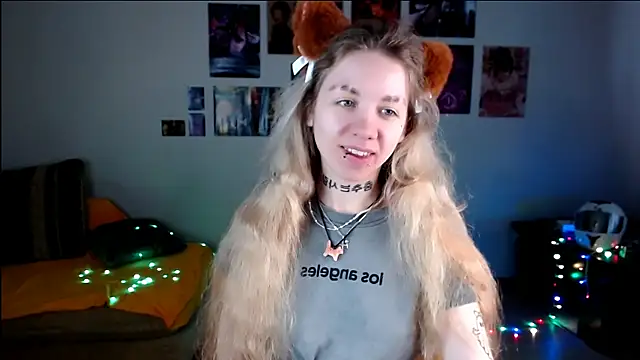 Nica Kawaii online show from May 2026 01:18:02 PM