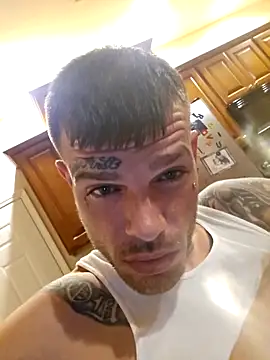 Snapshot of CrystalNBubba chatting on March 2026 04:30:02 AM CrystalNBubba online show from March 2026 04:30:02 AM