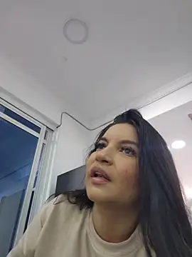 Pretty Julieta online show from April 2026 09:12:02 PM