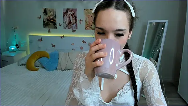 Milly Lane online show from May 2026 03:13:01 AM