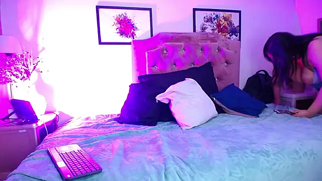 Selenee23 online show from March 2026 11:27:02 AM