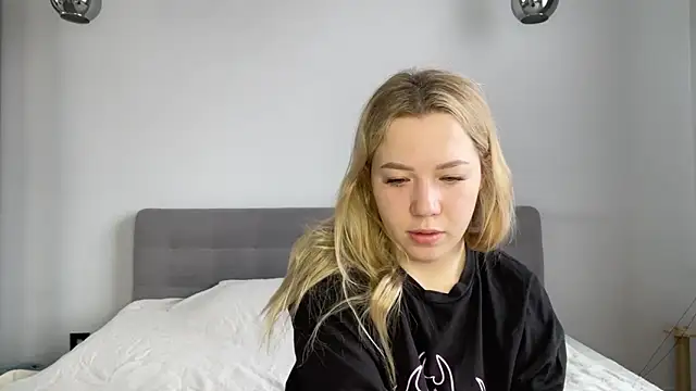 alyrasun online show from April 2026 06:25:01 AM