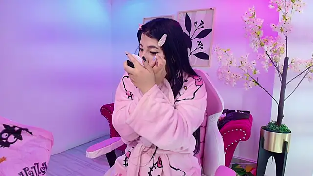 Miia  owens online show from July 2026 08:03:02 PM