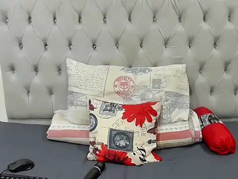 DarkBubble xx online show from March 2026 09:43:02 PM