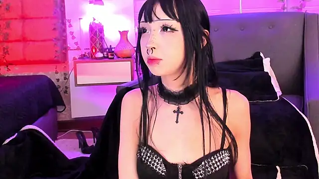 Vickmoon online show from May 2026 08:02:02 PM