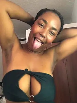 almaseductora online show from April 2026 03:05:01 PM