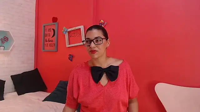 valentinadiamondp online show from March 2026 12:46:01 PM