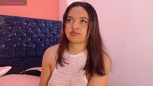 Snapshot of Catalinaa01 chatting on July 2026 01:05:01 PM Catalinaa01 online show from July 2026 01:05:01 PM