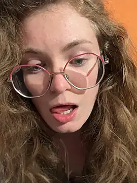 Hii Adel online show from April 2026 08:50:01 PM