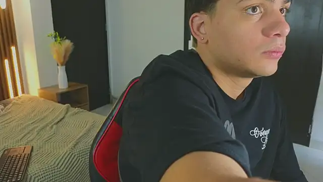 MrAdonis  online show from April 2026 12:40:02 PM