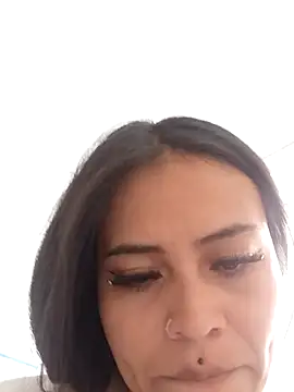 Cloe pink1 online show from April 2026 02:43:01 PM