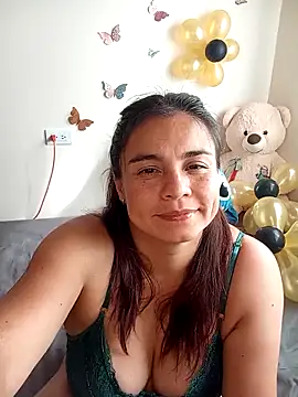 BettyBoo w online show from April 2026 01:38:01 PM