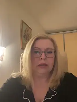 Snapshot of JanieLight53 chatting on March 2026 08:04:01 PM JanieLight53 online show from March 2026 08:04:01 PM