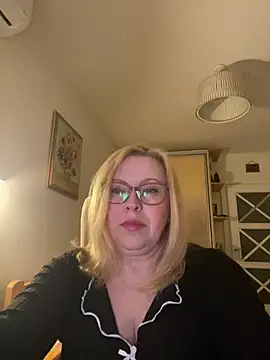 Snapshot of JanieLight53 chatting on March 2026 10:02:01 PM JanieLight53 online show from March 2026 10:02:01 PM