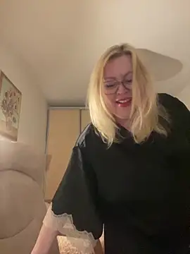 JanieLight53 online show from May 2026 07:11:01 PM