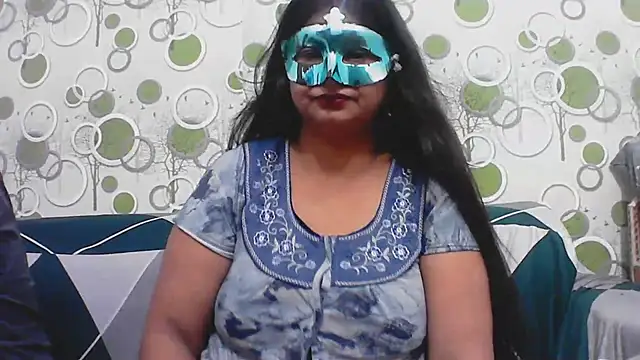Snapshot of hard_to_do__ chatting on May 2026 03:28:02 PM hard to do online show from May 2026 03:28:02 PM
