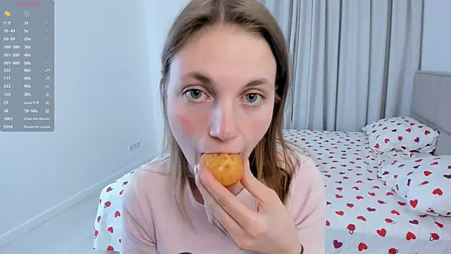 ErinnPieloch online show from April 2026 06:27:02 PM