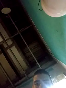 Snapshot of Toro18x4 chatting on April 2026 08:08:01 AM Toro18x4 online show from April 2026 08:08:01 AM