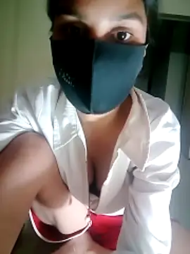 Divya3107 online show from April 2026 04:37:02 PM