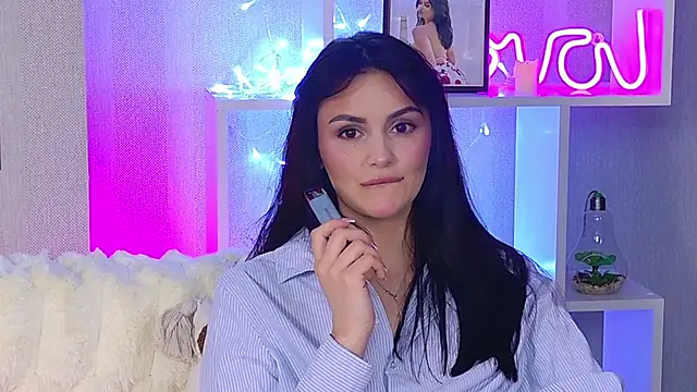 MilaaSweety online show from April 2026 01:20:01 PM