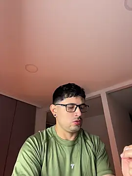 Snapshot of TroyeSavage chatting on May 2026 10:12:01 AM TroyeSavage online show from May 2026 10:12:01 AM