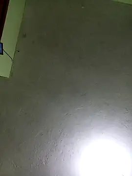 LuisSebastian21  online show from April 2026 07:27:01 PM