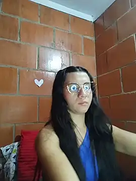 Snapshot of Amanda_x1 chatting on April 2026 08:09:02 PM Amanda x1 online show from April 2026 08:09:02 PM