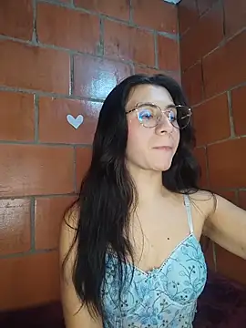 Snapshot of Amanda_x1 chatting on April 2026 08:57:02 PM Amanda x1 online show from April 2026 08:57:02 PM