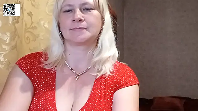 DiamondLady555 online show from June 2026 07:05:02 PM