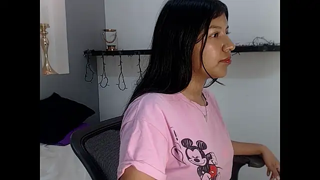 Snapshot of little_caramel18 chatting on March 2026 05:44:01 AM little caramel18 online show from March 2026 05:44:01 AM