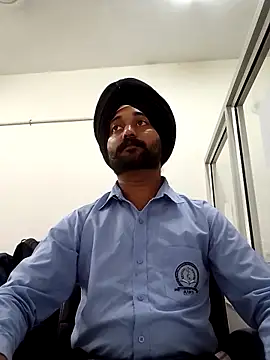 Snapshot of Parm_randhawa chatting on April 2026 09:18:01 AM Parm randhawa online show from April 2026 09:18:01 AM